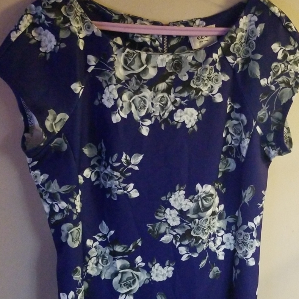 ECI New York kimono floral style dress